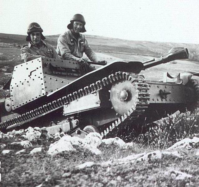 Tanque en batalla del Ebro en la guerra civil española 1938