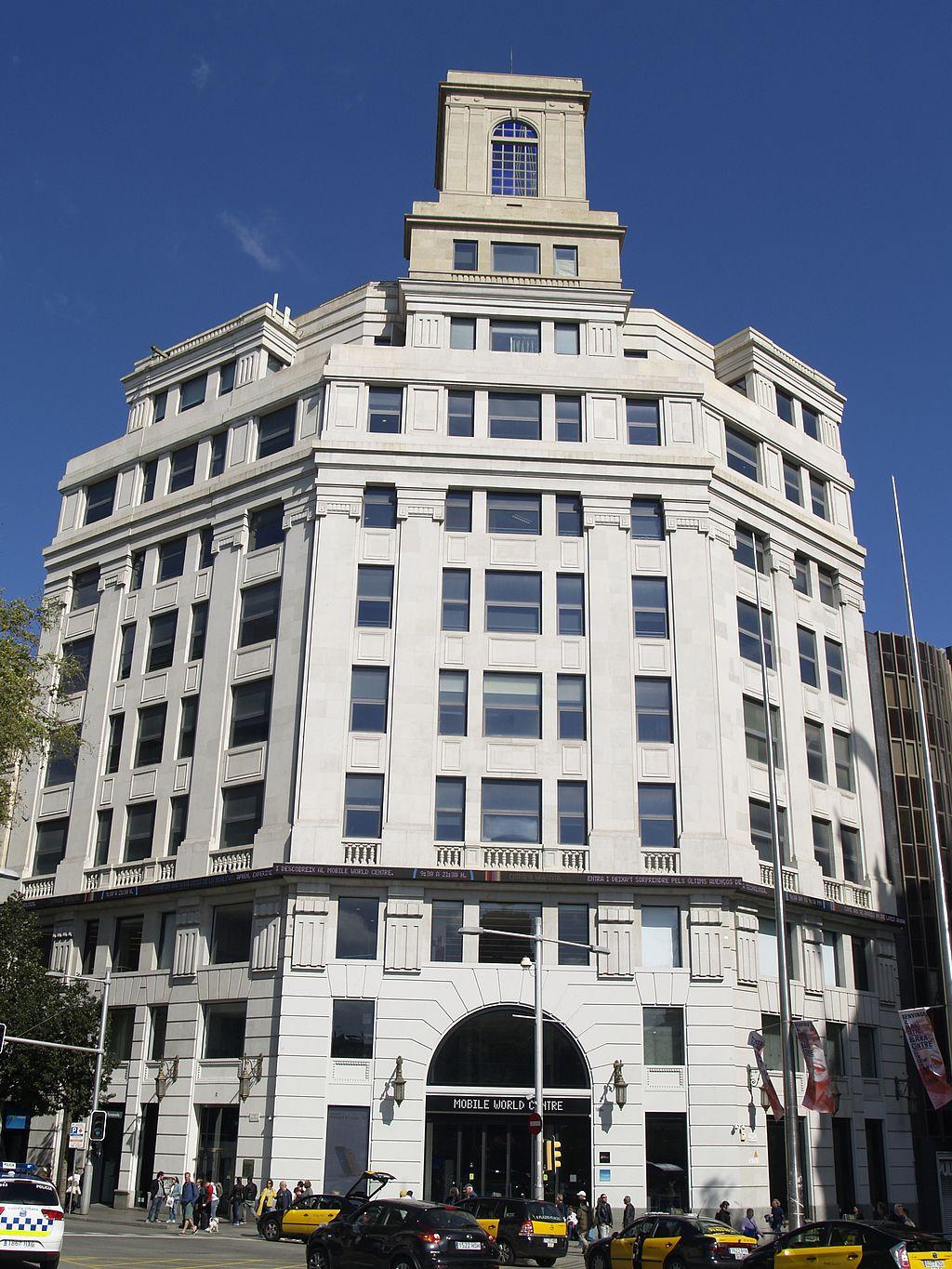 Edificio histórico de la Telefónica en Barcelona donde dio comienzo las Jornada de mayo de 1937